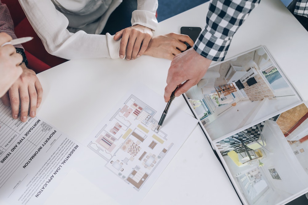 Agence immobilière à frais fixe ou agence classique : comment choisir ?